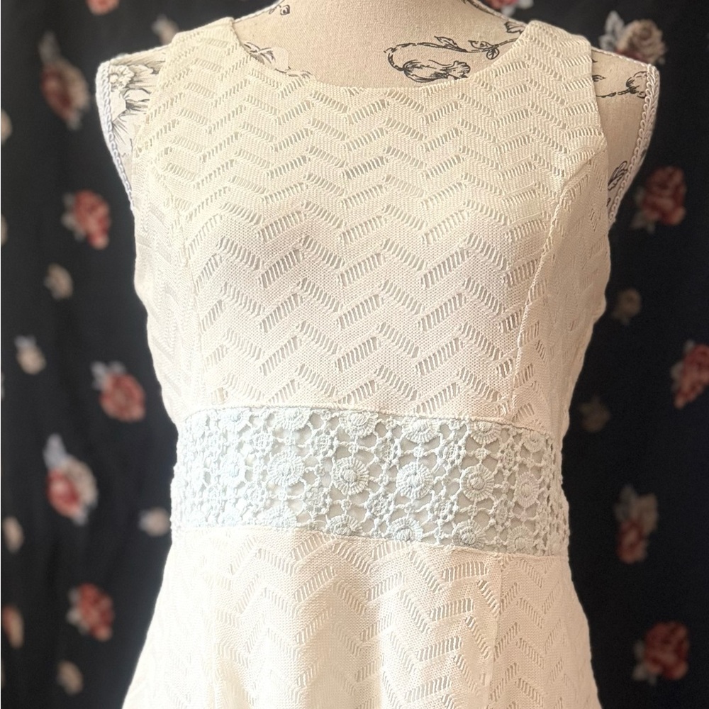 Candie's Black and Cream Floral Blouse